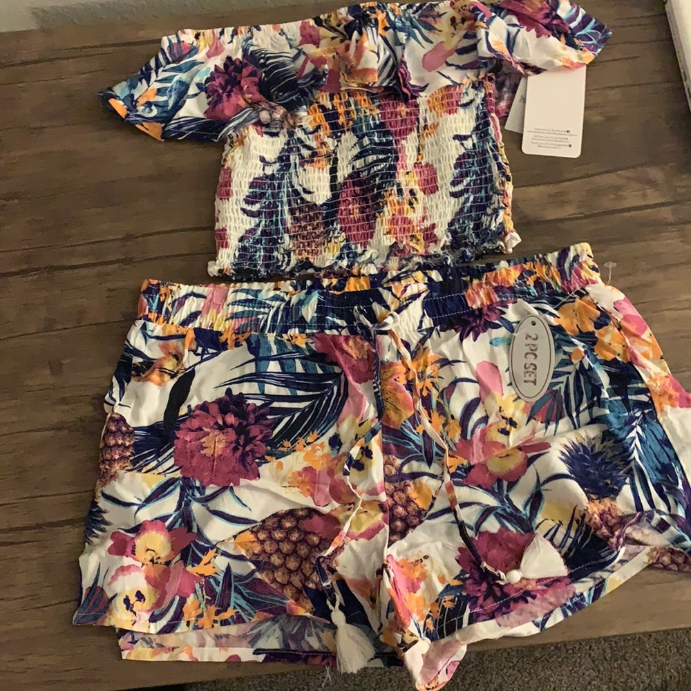 2 Piece Floral Short Set NWT